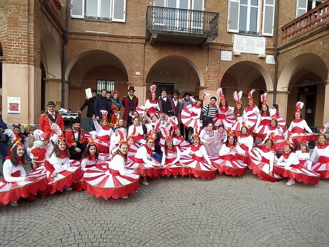 Grande partecipazione al Carnevale di Castelnuovo Belbo