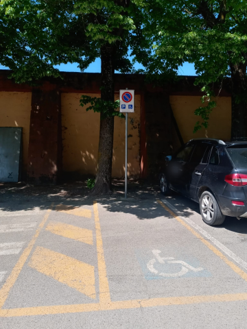 Disabled parking | Castelnuovo Belbo (piazza Umberto I)