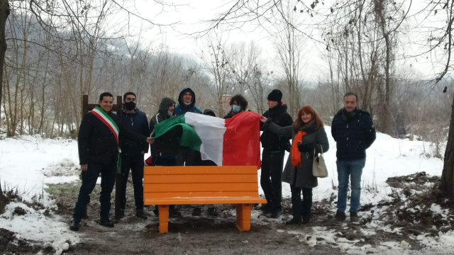 Castelnuovo Belbo: ecco la panchina arancione per diritti delle donne