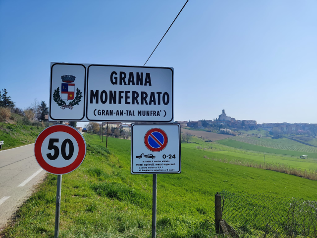 Posizionato a Grana Monferrato il primo segnale con la nuova denominazione