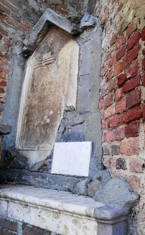 Revigliasco d'Asti: iniziati i lavori di restauro della lapide romana 