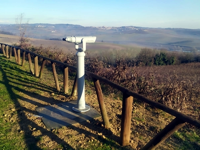 Panoramic municipal road behind the Castle + Panoramic telescope | Montemagno