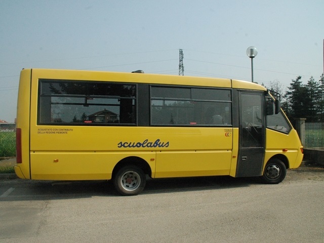 Trasporto scolastico, assegnati contributi regionali per l'acquisto di nuovi scuolabus