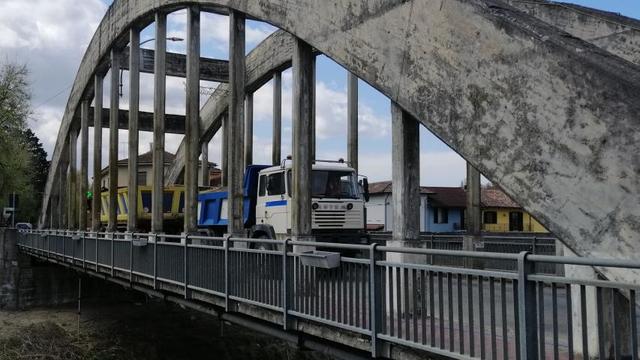 Prove di carico sul ponte di Incisa Scapaccino: Comune e Provincia di Asti ottengono oltre 300000 euro per la messa in sicurezza dell'opera