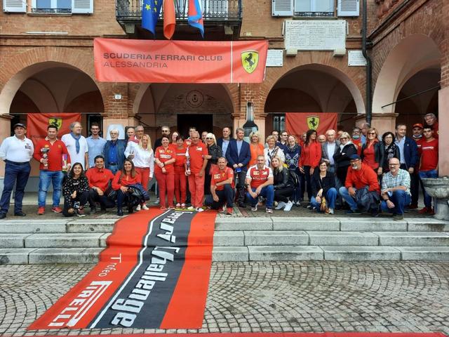 Castelnuovo Belbo si veste di rosso per il raduno itinerante Ferrari 2021 [FOTOGALLERY]